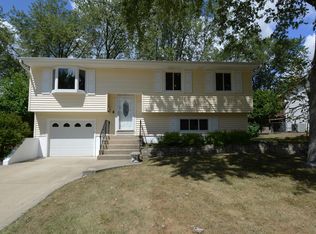 616 Bahama Ln, Schaumburg, IL 60193