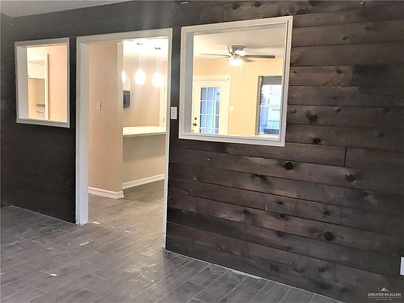 4th image of 2617 Vine Ave