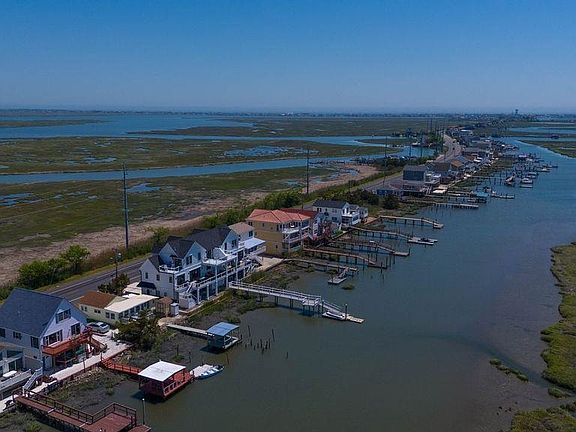 4th image of 759 Stone Harbor Blvd