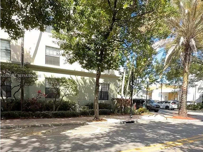 1900 Van Buren St #317B — Photo 29
