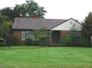 444 Edison Ave, Struthers, OH 44471