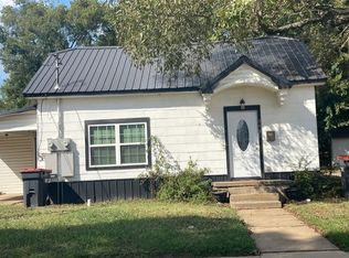 545 E Houston St, Paris, TX 75460