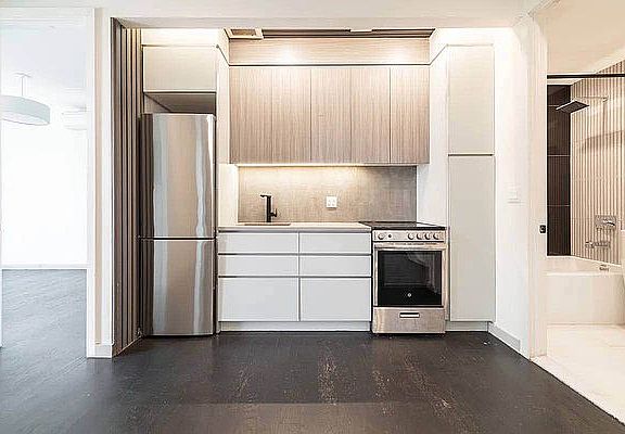 4th image of 228 Winthrop St #4F