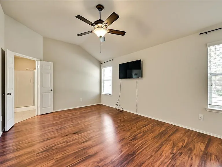 8633 Corral Cir — Photo 14