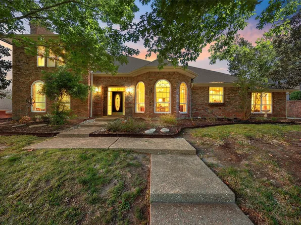 418 Riverview Dr, Woodway, TX 76712