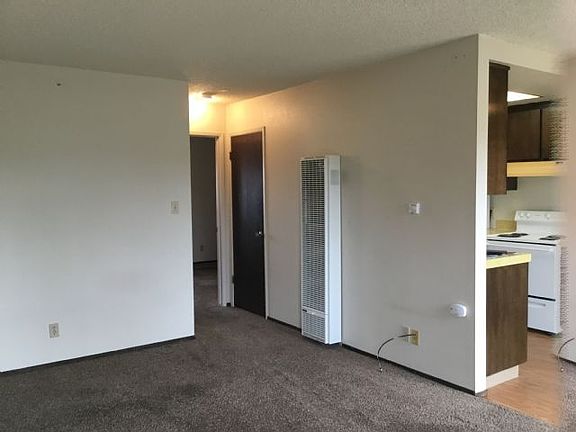 2nd image of 1951 Scarborough Dr APT 2