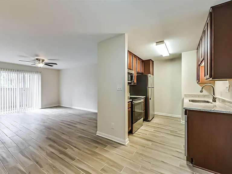 1860 White Oak Dr #245 — Photo 5