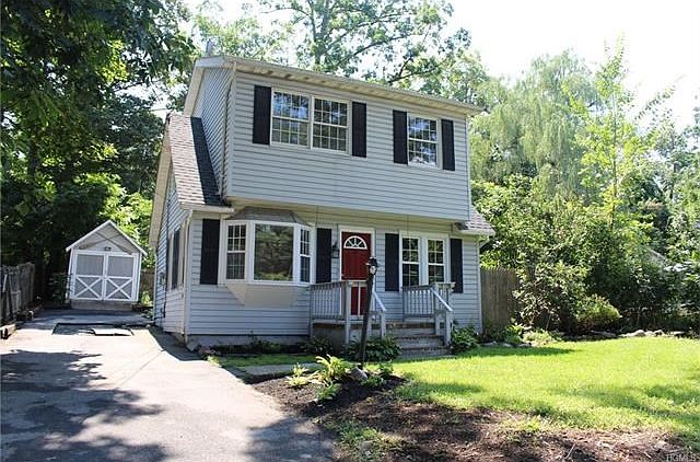 1st image of 14 Hillcrest Dr
