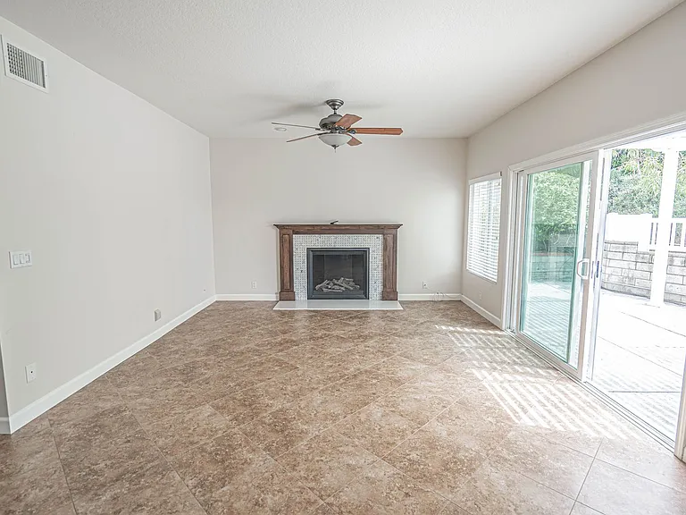 22572 Tulip Ct — Photo 8