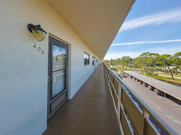 6070 80th St N Unit 406, Saint Petersburg, FL 33709