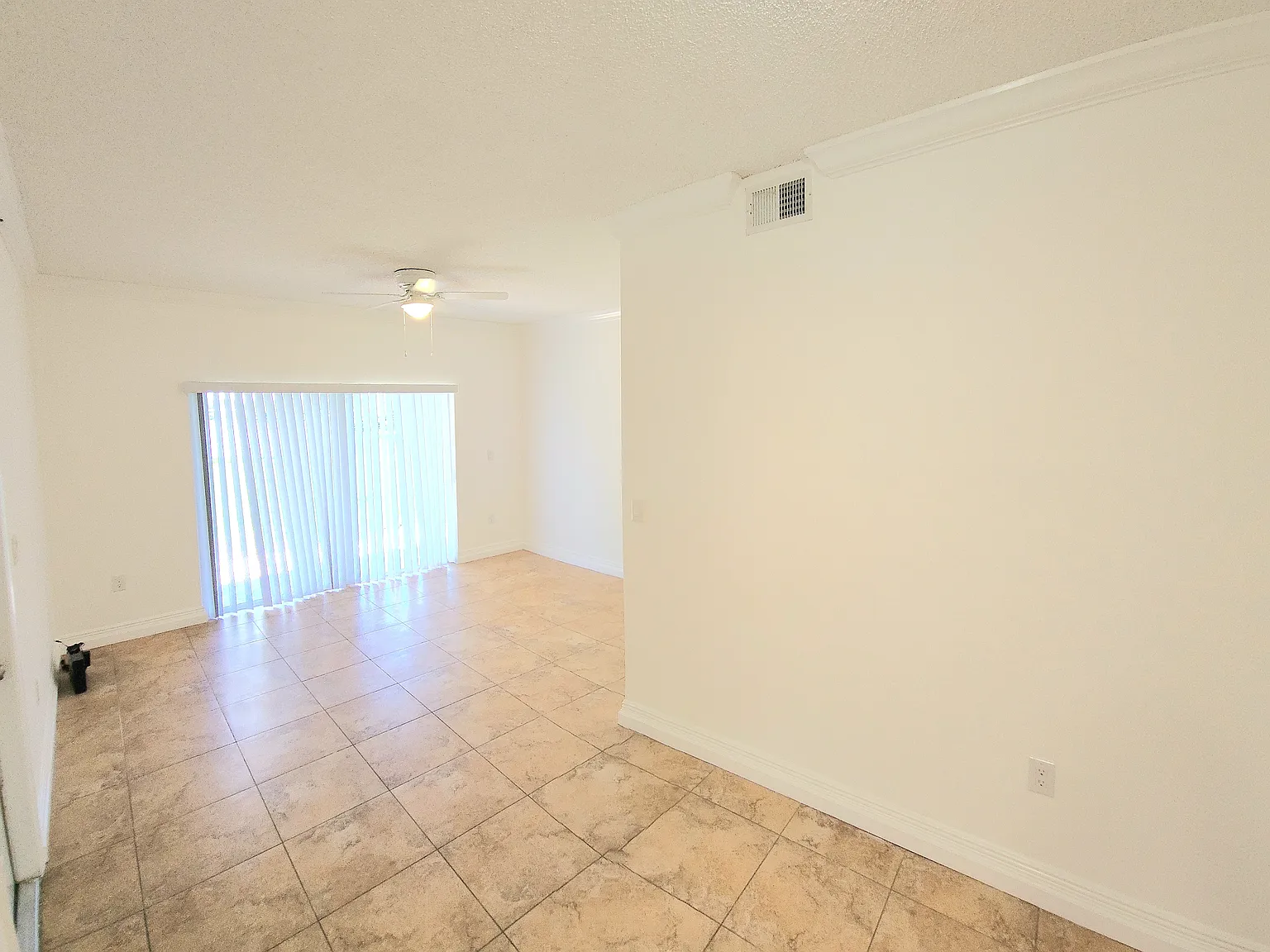 1 bed, 715 sqft, $1,800 — Photo 3