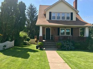 23 Hartford Ave, Greenwich, CT 06830