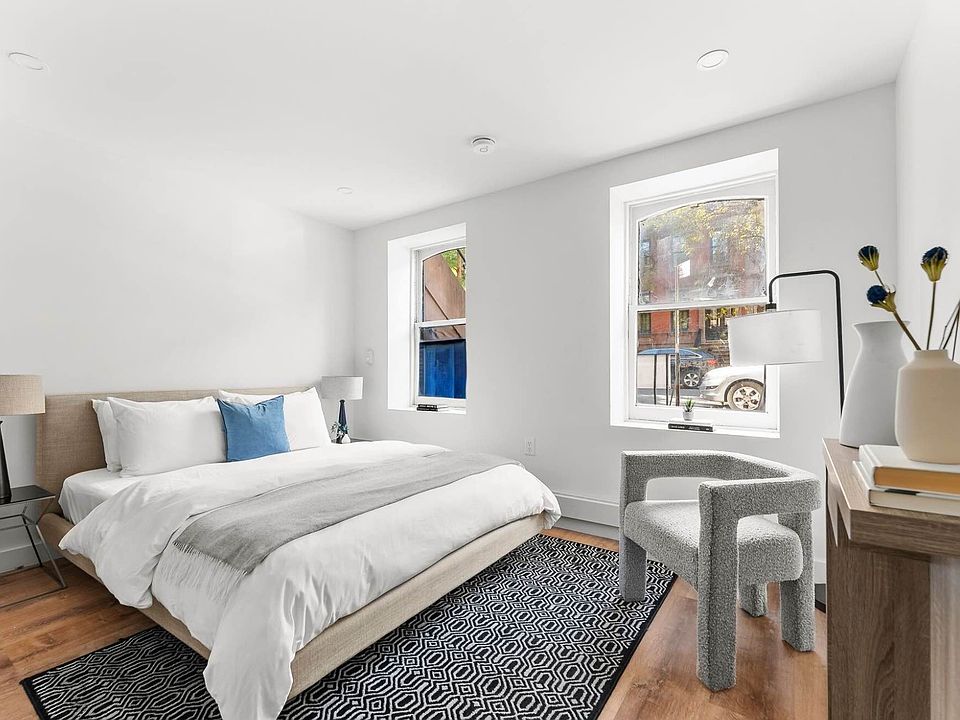1st image of 125 Saint James Pl APT 1A