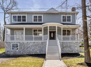 5 Cottage St, Nahant, MA 01908