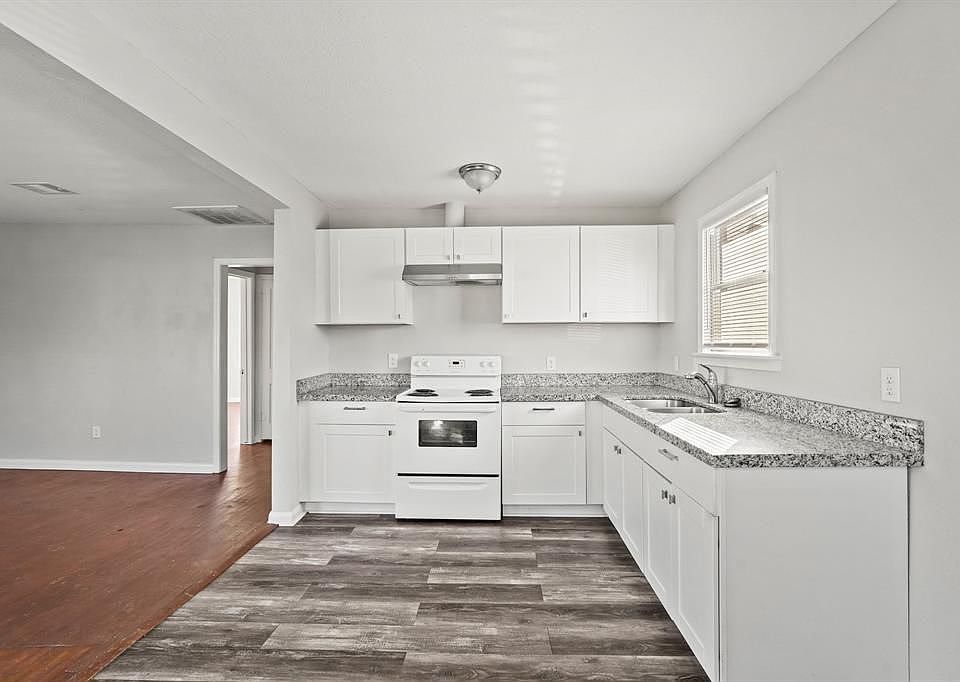 1st image of 1204 12th St