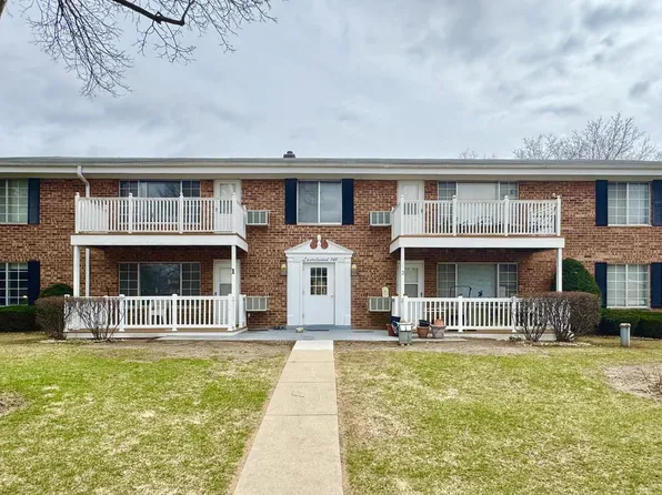 141 Linden LANE #4, Thiensville, WI 53092