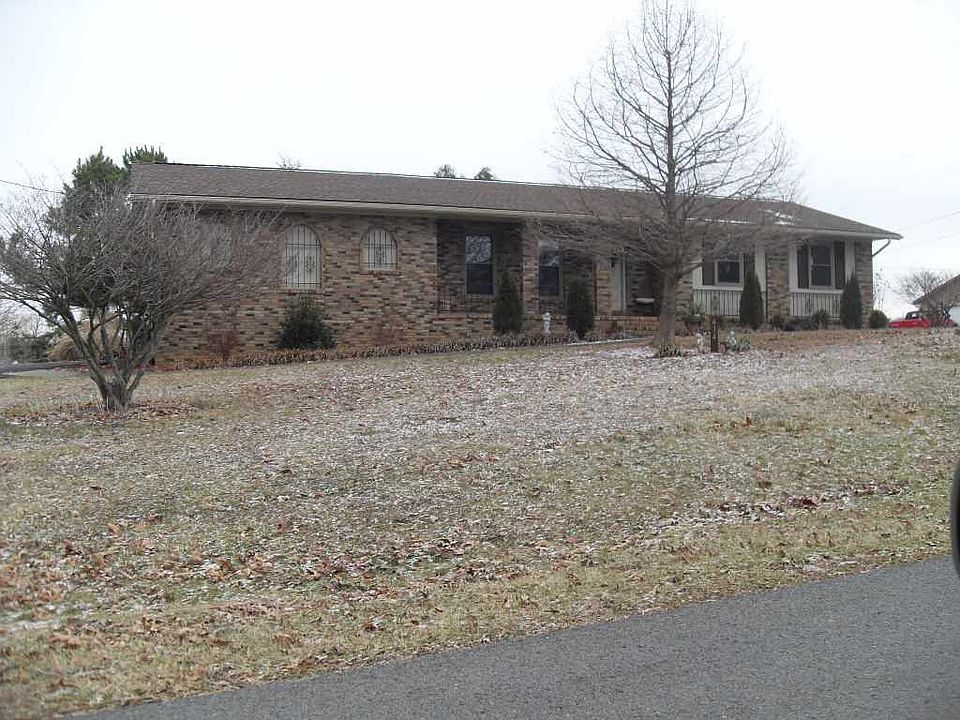 1st image of 414 Bryant Cir