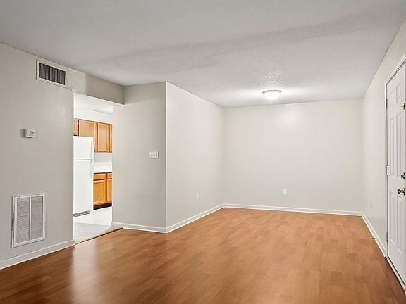 3rd image of 2515 Veterans Memorial Pkwy APT 312