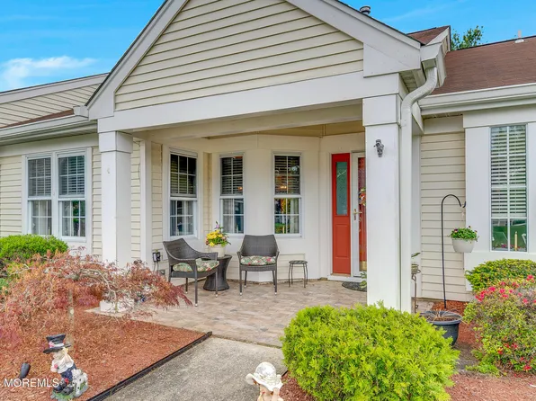1087B Canterbury Drive, Manchester, NJ 08759