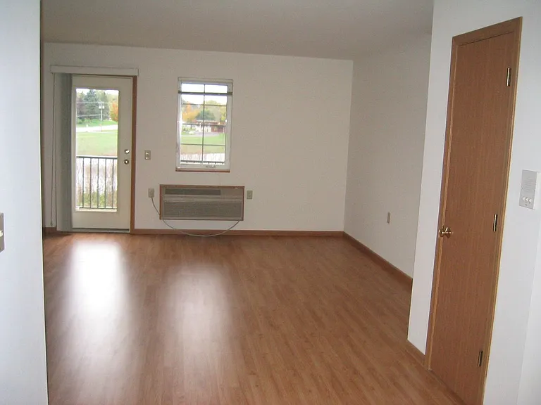 Windsor Pond Apartments — Photo 96