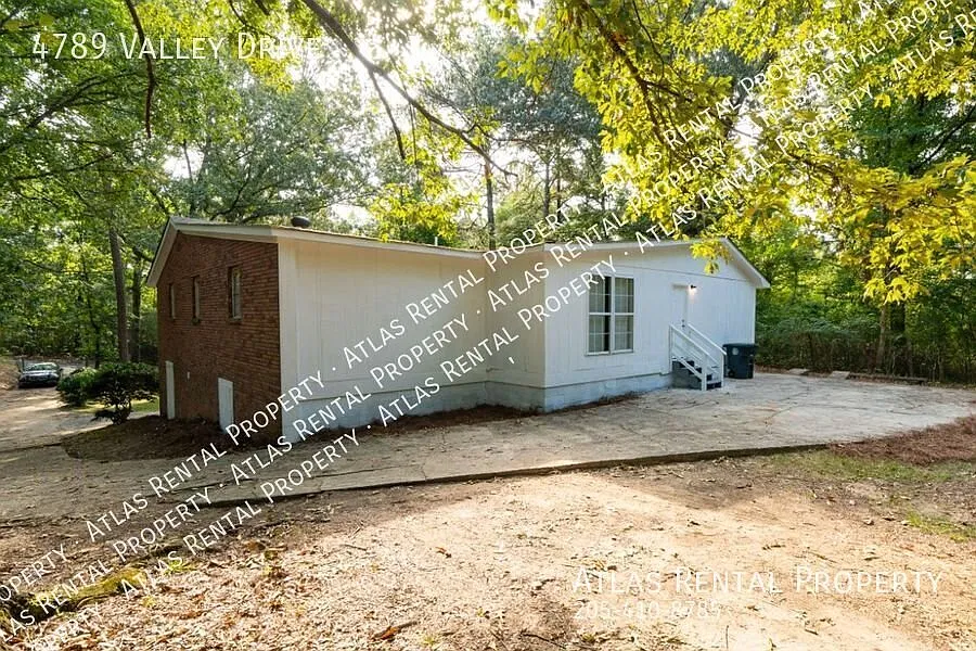 4789 Valley Dr-4BR/2BA in Irondale — Photo 4