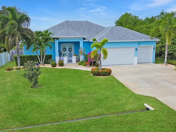 469 SW Kestor Drive, Port St Lucie, FL 34953