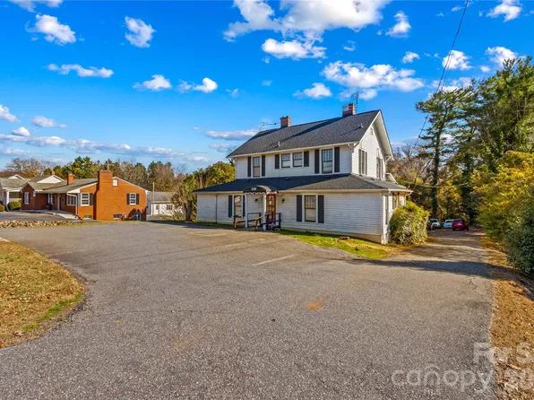 1120 Davie Ave, Statesville, NC 28677