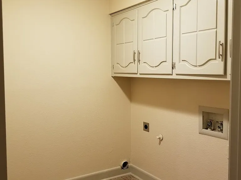 900 Rivercrest Blvd — Photo 12