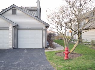 332 Grissom Ct, Hoffman Estates, IL 60169
