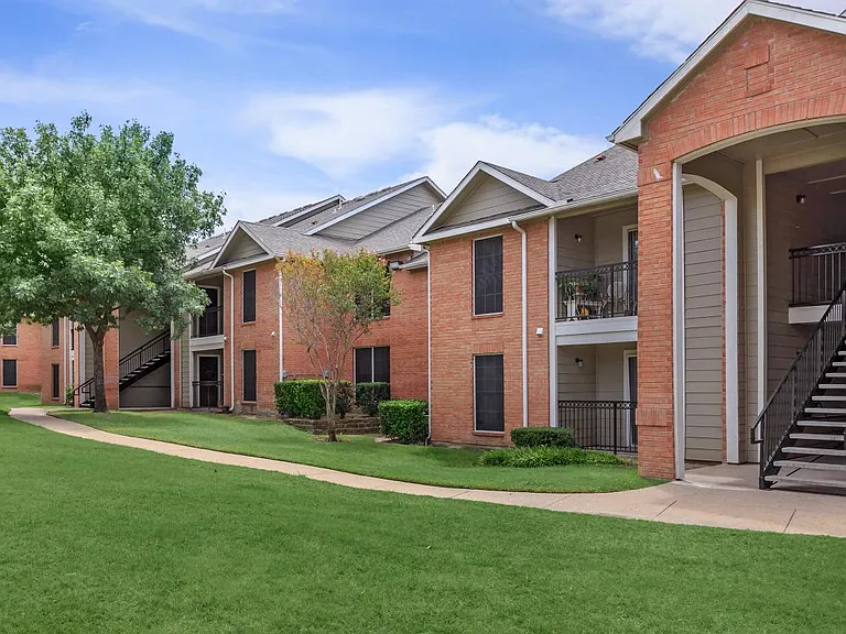 Garden Gates Apartments Plano — Photo 16