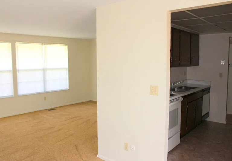 5618 Troy Villa Blvd — Photo 5