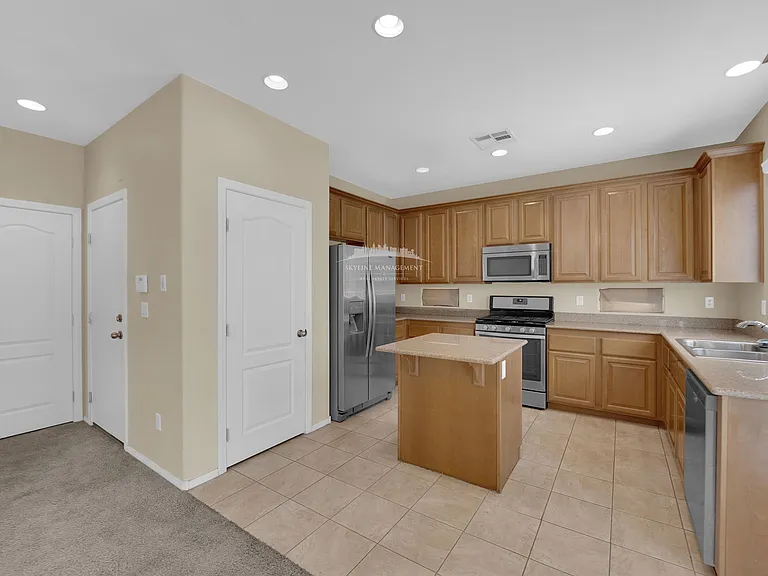 680 Forest Peak St — Photo 13