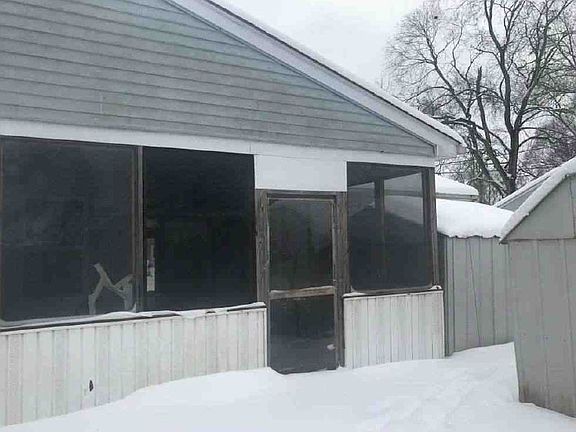 5th image of 793 Cherokee Dr