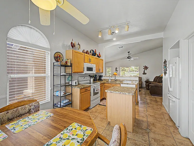 23086 W Arrow Dr — Photo 11
