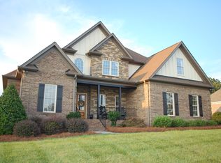 8116 Angels Glen Dr, Stokesdale, NC 27357