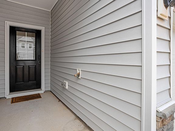2nd image of 1213 Grenshaw Dr