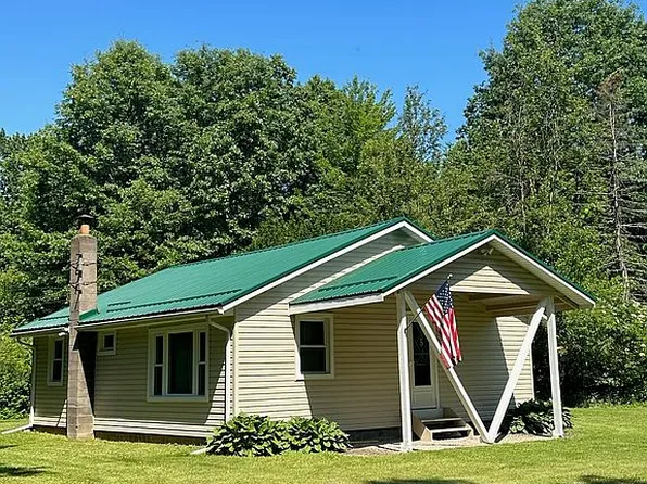 4641 E Maple Rd, Geneva, OH 44041