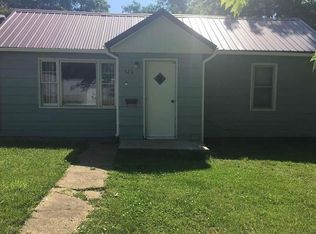 320 Wisconsin Ave, Holton, KS 66436