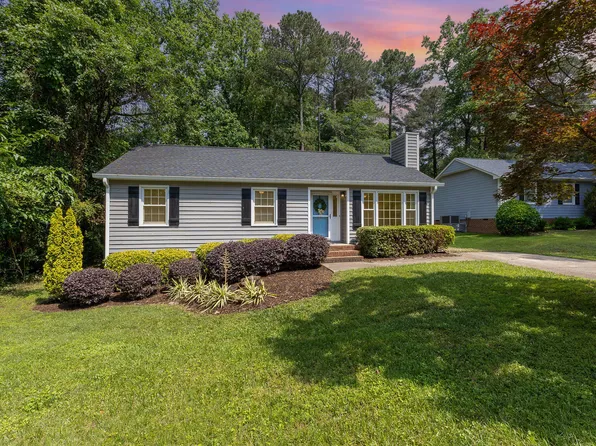 305 Burkwood Ln, Raleigh, NC 27609