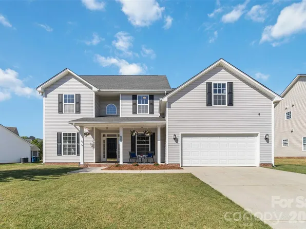 2141 Bluebonnet Ln, Matthews, NC 28104