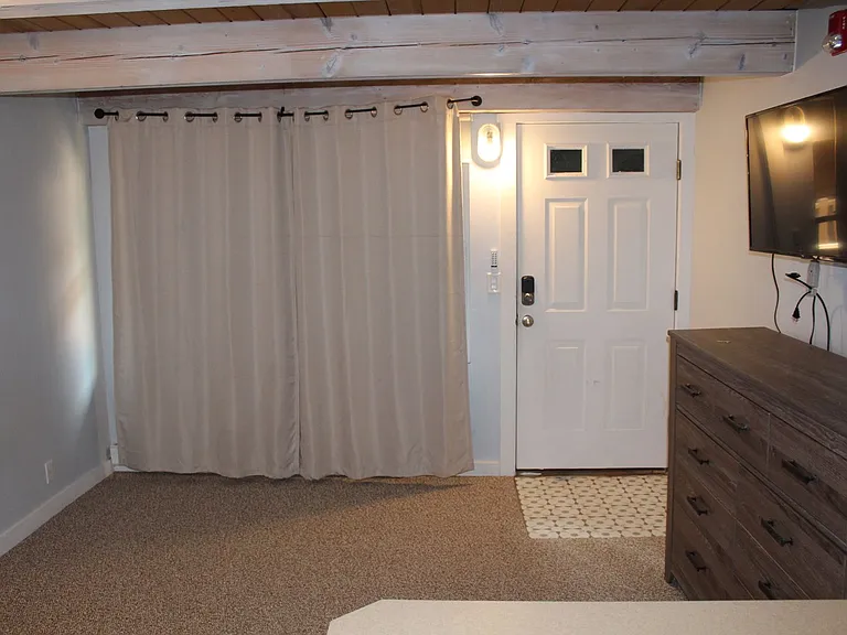 914 Waters Ave #6 — Photo 6