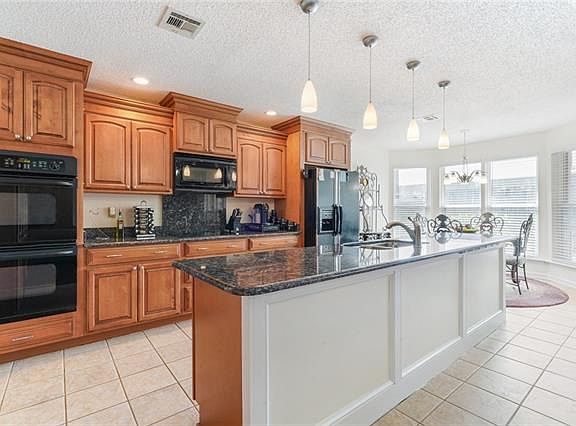 4th image of 3705 W Grandlake Blvd