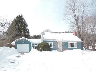 17 Mason Rd, Holyoke, MA 01040