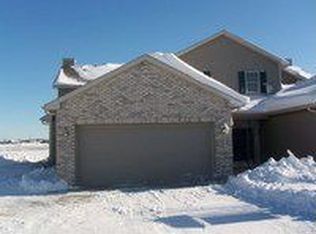 531 Kelvington Dr #B, Sun Prairie, WI 53590