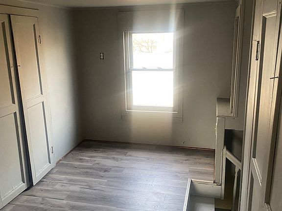 5th image of 321 Kosciusko St