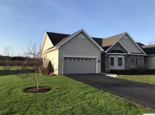 15 Bean Ln, Valatie, NY 12184