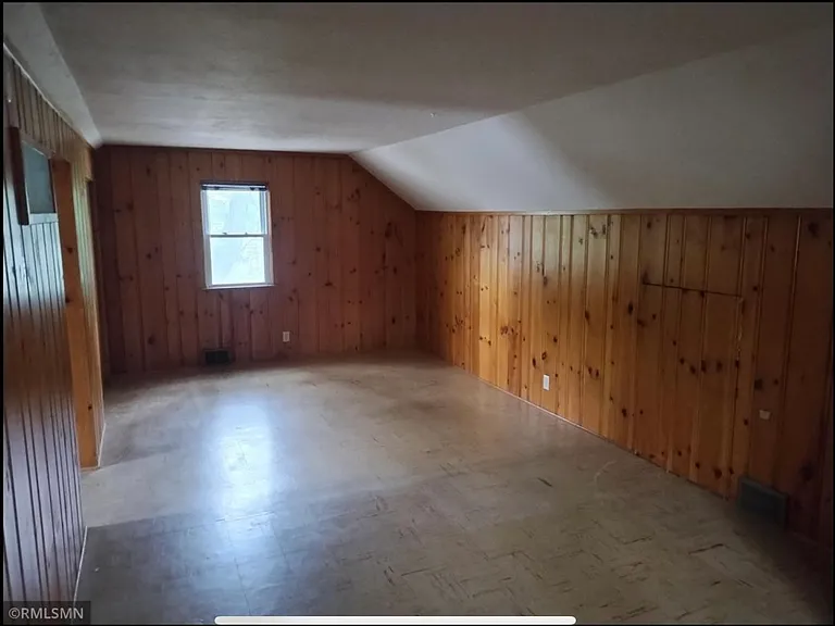 1502 Albert St N — Photo 8