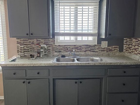 3rd image of 1515 W 103rd St APT 9
