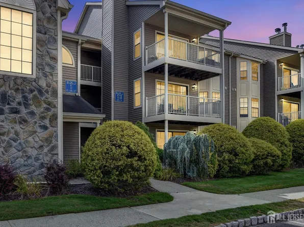 54 Lear Ct, East Brunswick, NJ 08816