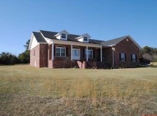 526 Stonegate Dr, Russellville, AR 72802